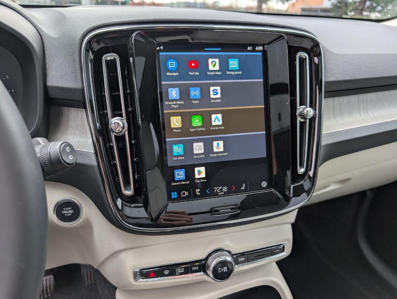 2025 Volvo XC40 B5 Hybrid AWD PLUS | HK Premium Audio, Climate Pkg, 20" Wheels * Portland OR