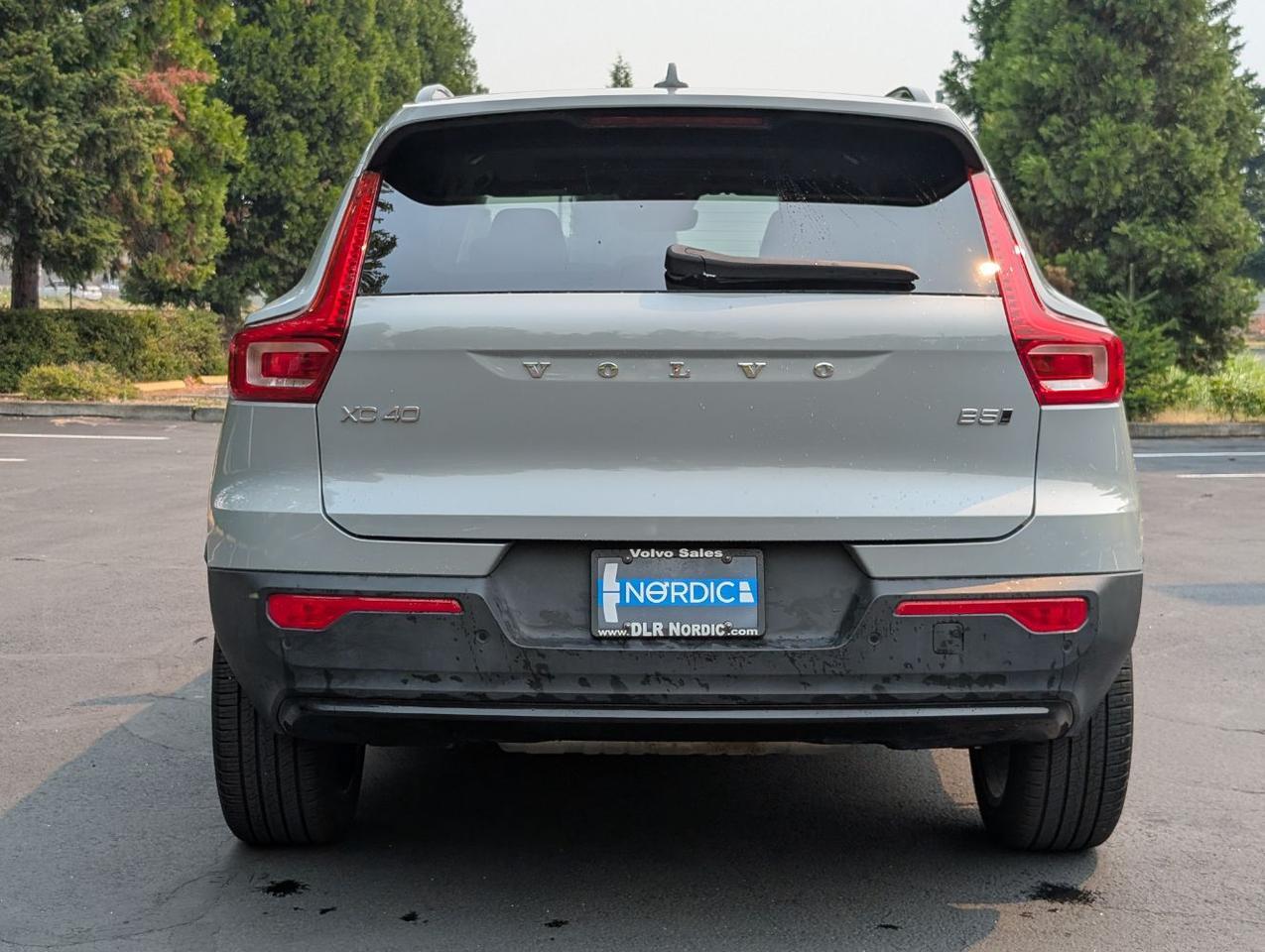 2025 Volvo XC40 B5 Hybrid AWD ULTRA | Harman Kardon, Pilot Assist, Climate Pkg * Portland OR