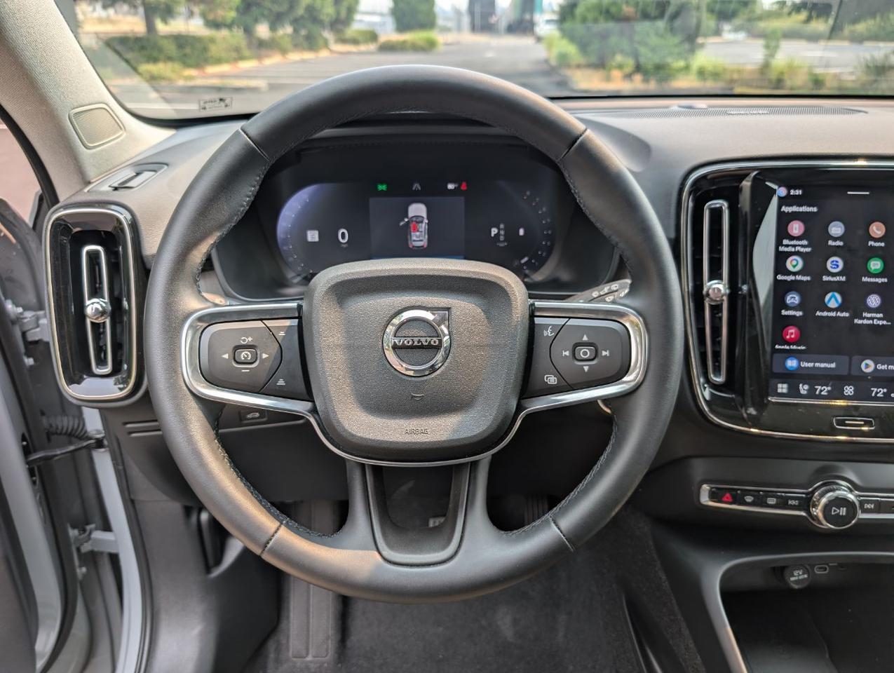 2025 Volvo XC40 B5 Hybrid AWD ULTRA | Harman Kardon, Pilot Assist, Climate Pkg * Portland OR
