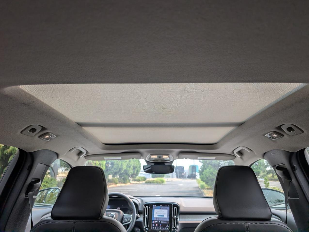 2025 Volvo XC40 B5 Hybrid AWD ULTRA | Harman Kardon, Pilot Assist, Climate Pkg * Portland OR