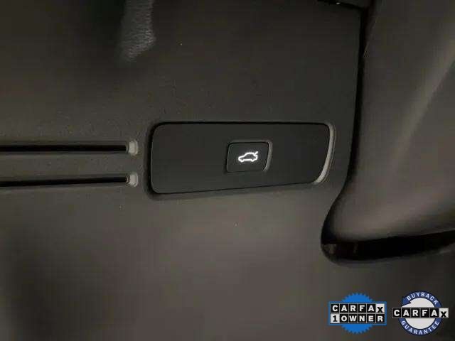 2025 Volvo XC40 B5 Plus Bright Theme Dallas TX