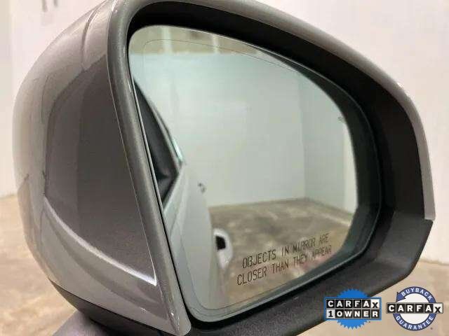 2025 Volvo XC40 B5 Plus Bright Theme Dallas TX