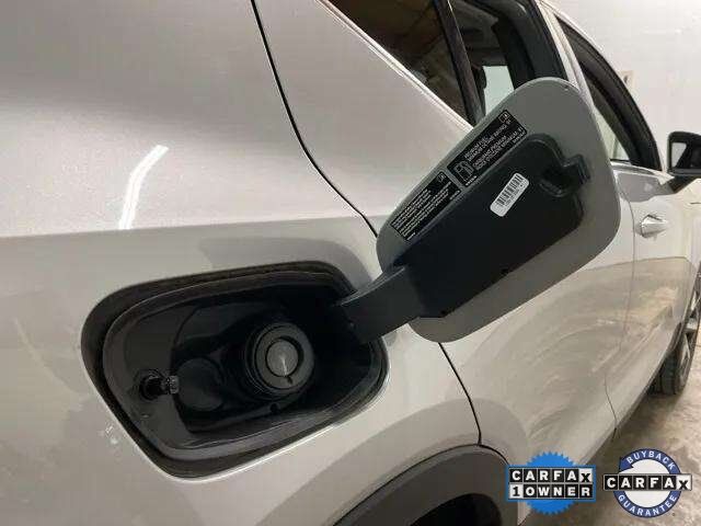 2025 Volvo XC40 B5 Plus Bright Theme Dallas TX