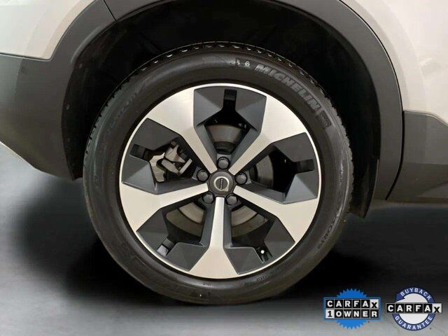 2025 Volvo XC40 B5 Plus Bright Theme Dallas TX