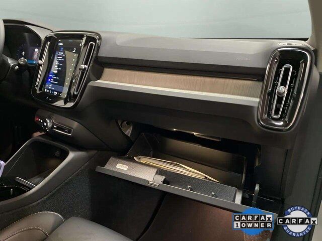 2025 Volvo XC40 B5 Plus Bright Theme Dallas TX