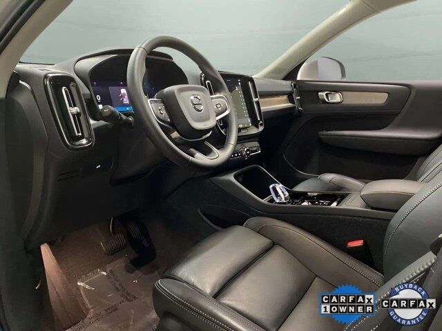 2025 Volvo XC40 B5 Plus Bright Theme Dallas TX