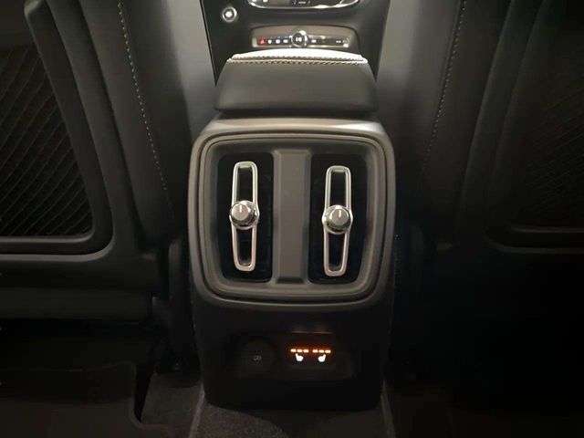 2025 Volvo XC40 B5 Plus Bright Theme Dallas TX