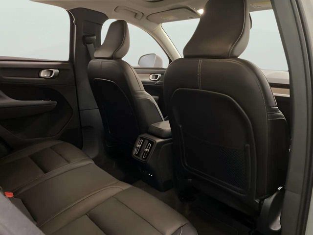 2025 Volvo XC40 B5 Plus Bright Theme Dallas TX