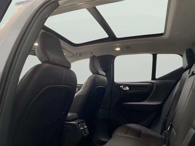 2025 Volvo XC40 B5 Plus Bright Theme Dallas TX
