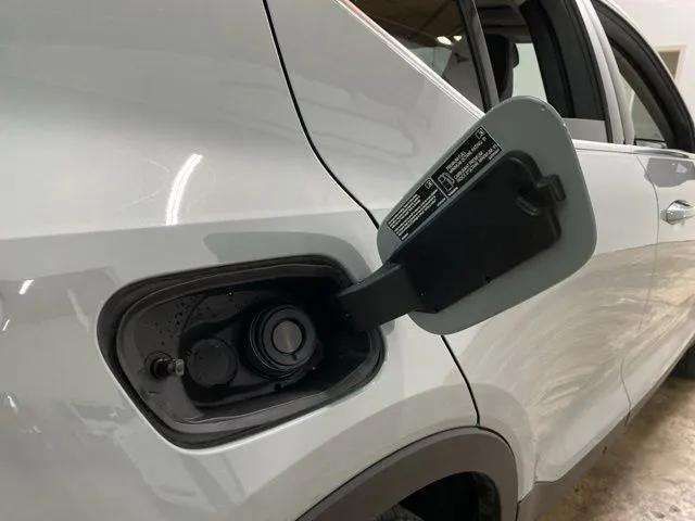 2025 Volvo XC40 B5 Plus Bright Theme Dallas TX
