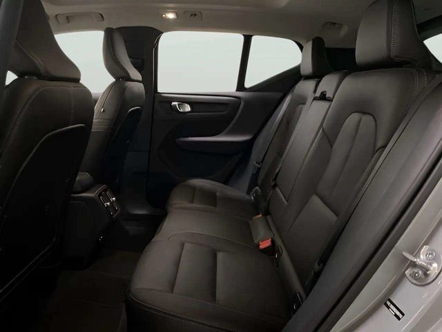 2025 Volvo XC40 B5 Plus Bright Theme Dallas TX
