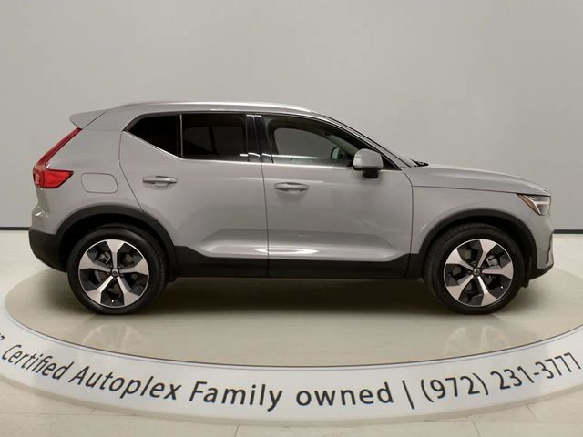 2025 Volvo XC40 B5 Plus Bright Theme Dallas TX