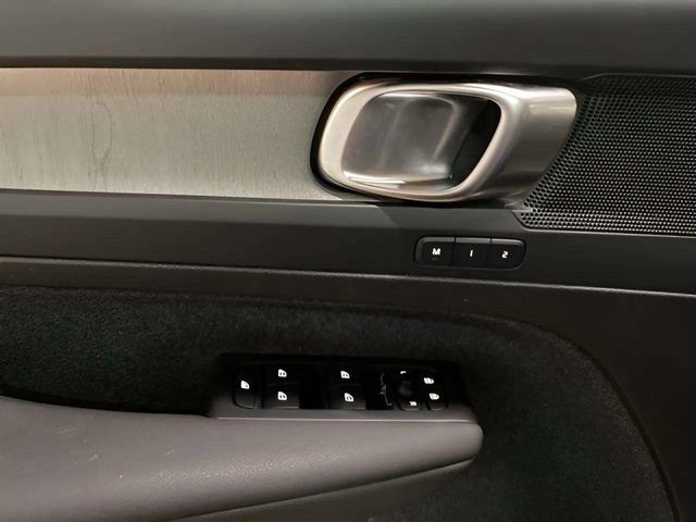 2025 Volvo XC40 B5 Plus Bright Theme Dallas TX