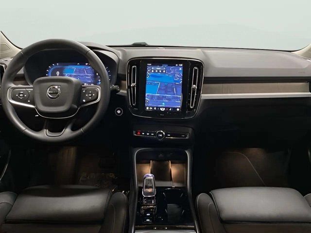 2025 Volvo XC40 B5 Plus Bright Theme Dallas TX