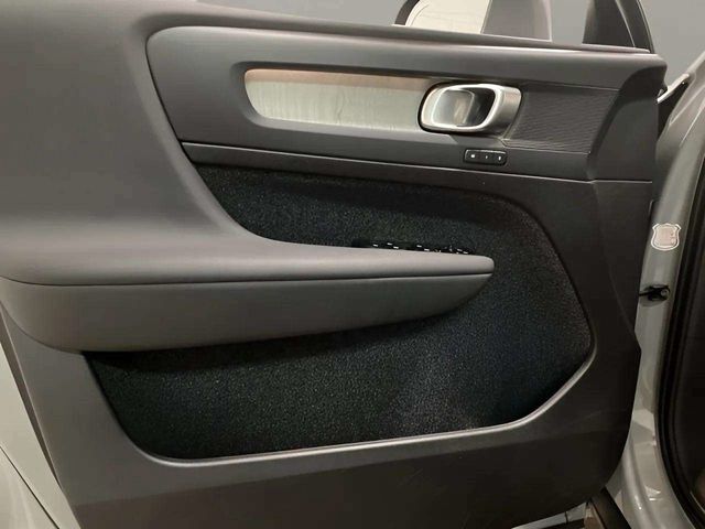 2025 Volvo XC40 B5 Plus Bright Theme Dallas TX