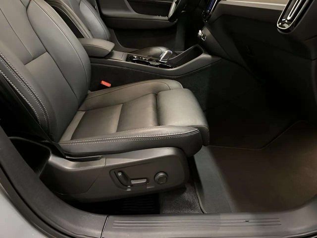 2025 Volvo XC40 B5 Plus Bright Theme Dallas TX