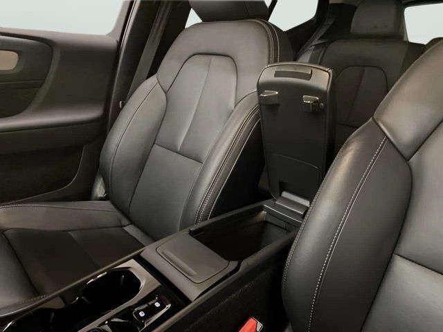 2025 Volvo XC40 B5 Plus Bright Theme Dallas TX