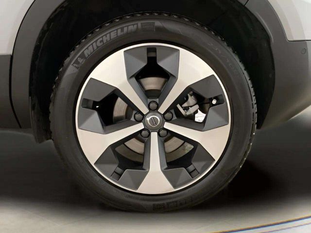 2025 Volvo XC40 B5 Plus Bright Theme Dallas TX