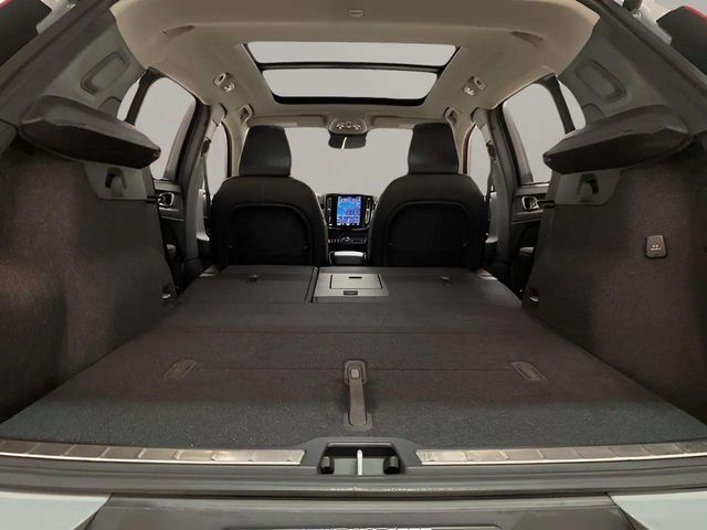 2025 Volvo XC40 B5 Plus Bright Theme Dallas TX
