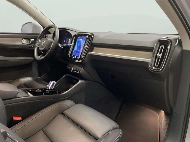 2025 Volvo XC40 B5 Plus Bright Theme Dallas TX