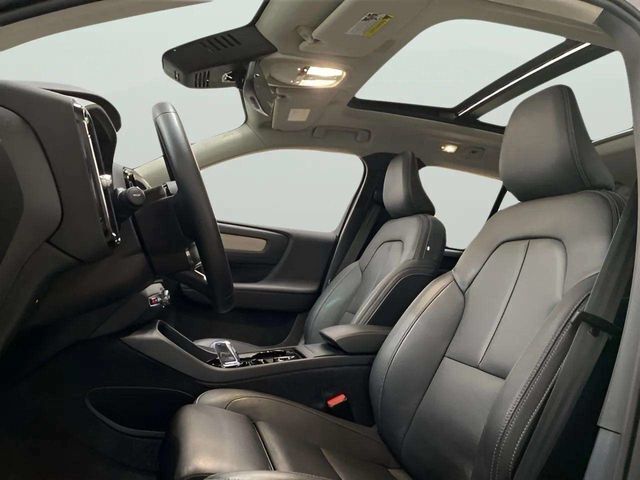 2025 Volvo XC40 B5 Plus Bright Theme Dallas TX