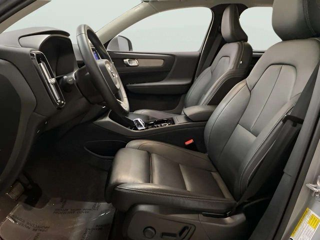 2025 Volvo XC40 B5 Plus Bright Theme Dallas TX