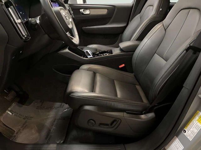 2025 Volvo XC40 B5 Plus Bright Theme Dallas TX