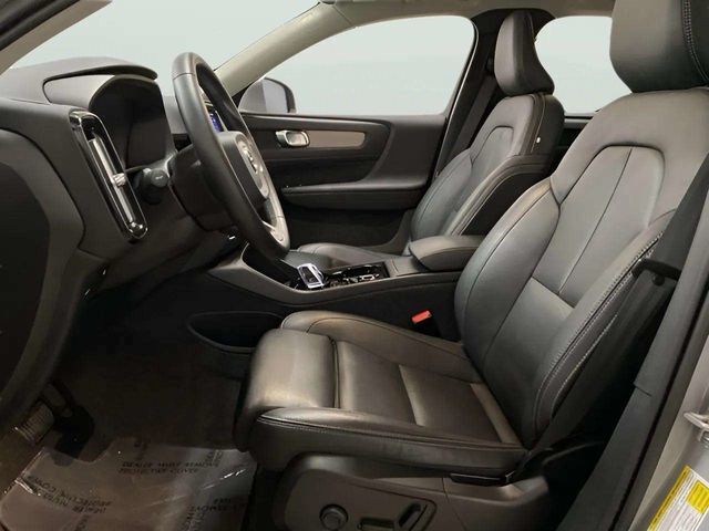 2025 Volvo XC40 B5 Plus Bright Theme Dallas TX