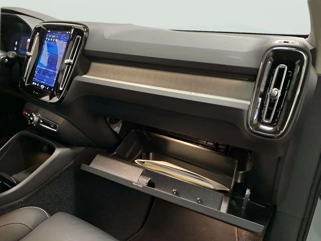 2025 Volvo XC40 B5 Plus Bright Theme Dallas TX