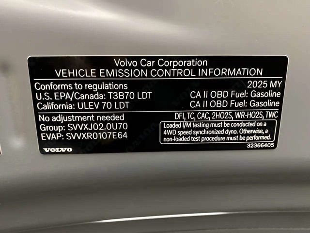 2025 Volvo XC40 B5 Plus Bright Theme Dallas TX