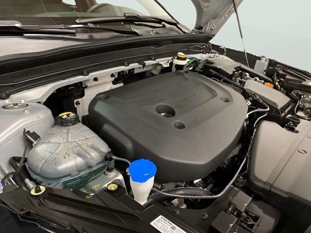 2025 Volvo XC40 B5 Plus Bright Theme Dallas TX