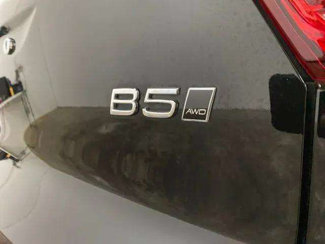 2025 Volvo XC40 B5 Plus Bright Theme Dallas TX