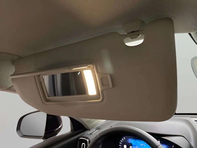 2025 Volvo XC40 B5 Plus Bright Theme Dallas TX