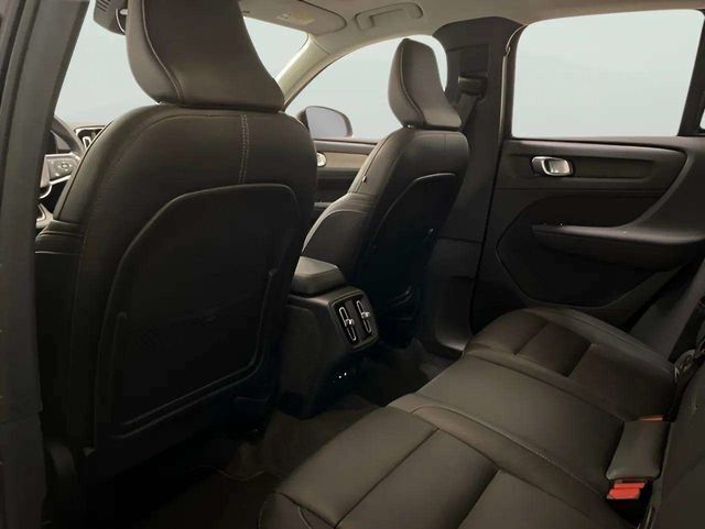2025 Volvo XC40 B5 Plus Bright Theme Dallas TX
