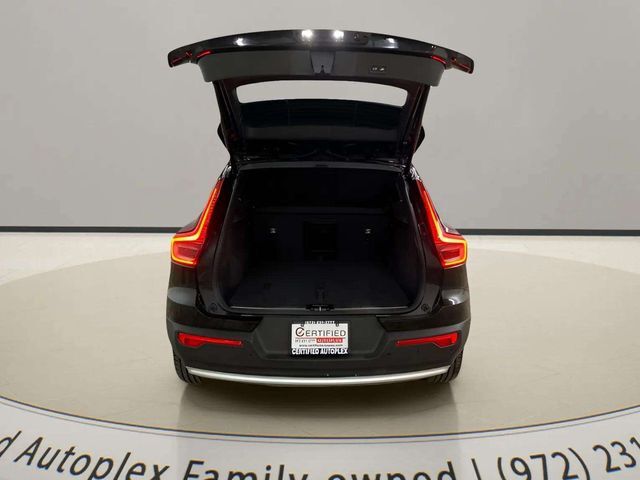 2025 Volvo XC40 B5 Plus Bright Theme Dallas TX