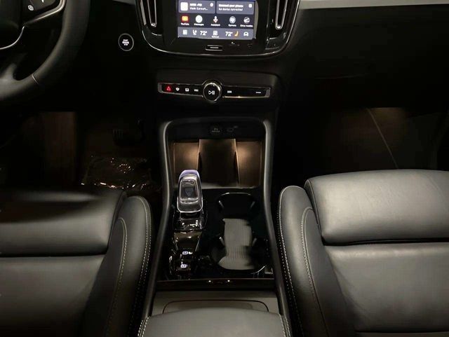 2025 Volvo XC40 B5 Plus Bright Theme Dallas TX