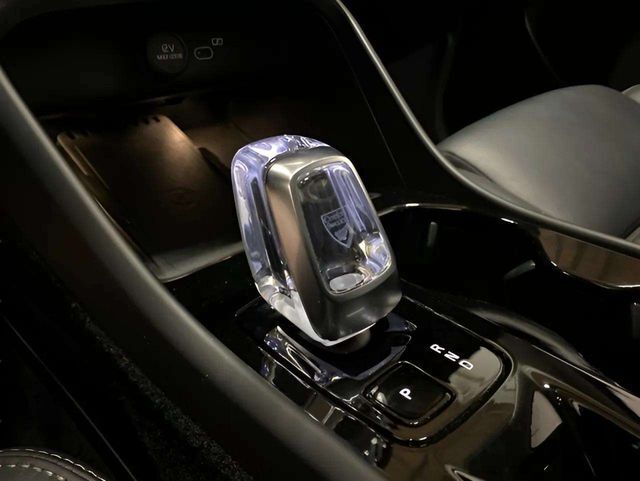 2025 Volvo XC40 B5 Plus Bright Theme Dallas TX