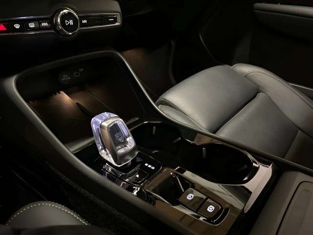 2025 Volvo XC40 B5 Plus Bright Theme Dallas TX