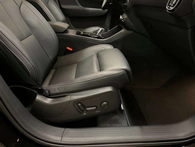 2025 Volvo XC40 B5 Plus Bright Theme Dallas TX