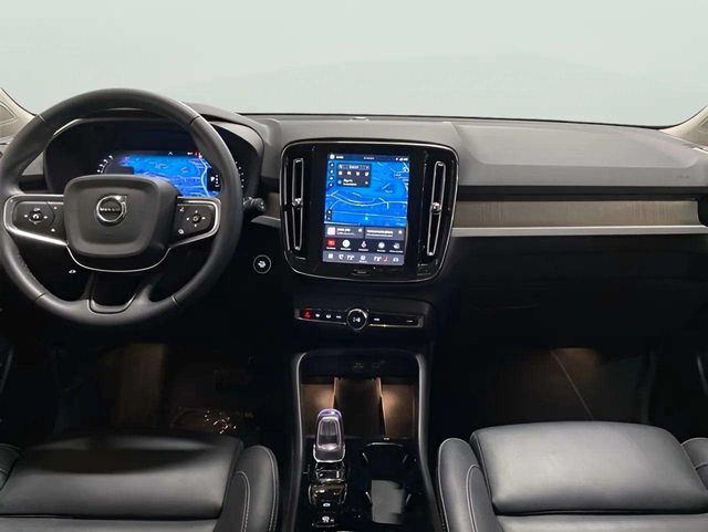 2025 Volvo XC40 B5 Plus Bright Theme Dallas TX