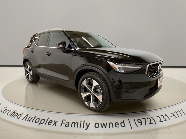 2025 Volvo XC40 B5 Plus Bright Theme Dallas TX