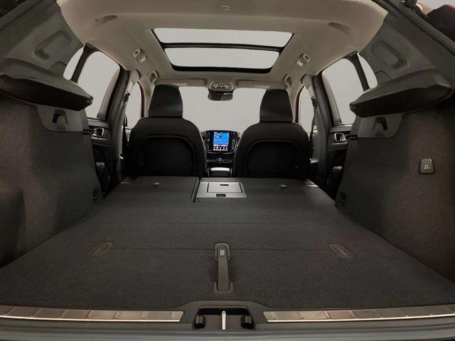 2025 Volvo XC40 B5 Plus Bright Theme Dallas TX