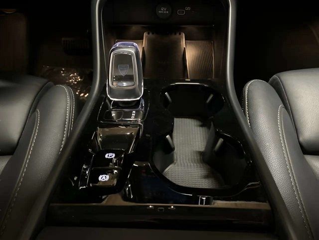 2025 Volvo XC40 B5 Plus Bright Theme Dallas TX