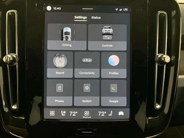 2025 Volvo XC40 B5 Plus Bright Theme Dallas TX