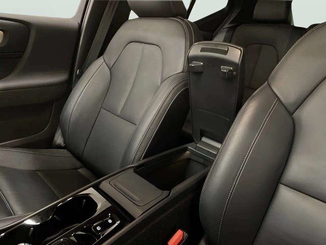 2025 Volvo XC40 B5 Plus Bright Theme Dallas TX