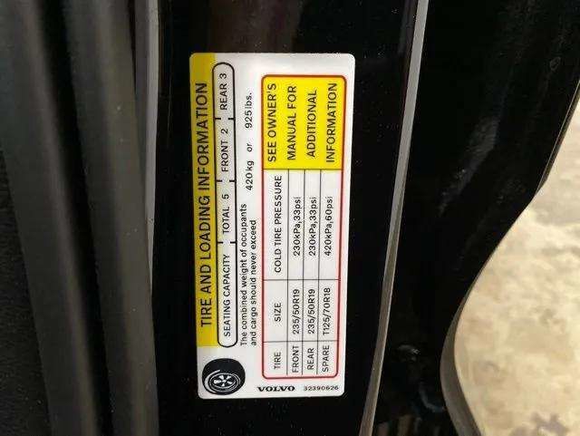 2025 Volvo XC40 B5 Plus Bright Theme Dallas TX