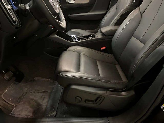 2025 Volvo XC40 B5 Plus Bright Theme Dallas TX