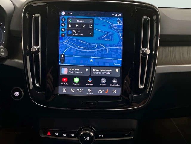 2025 Volvo XC40 B5 Plus Bright Theme Dallas TX