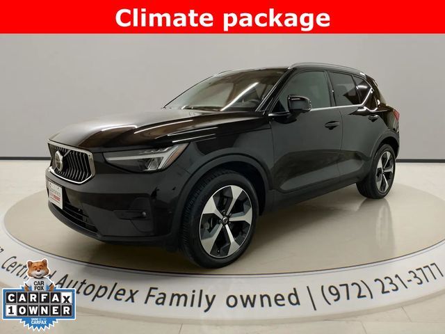 2025 Volvo XC40