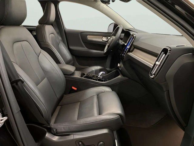 2025 Volvo XC40 B5 Plus Bright Theme Dallas TX